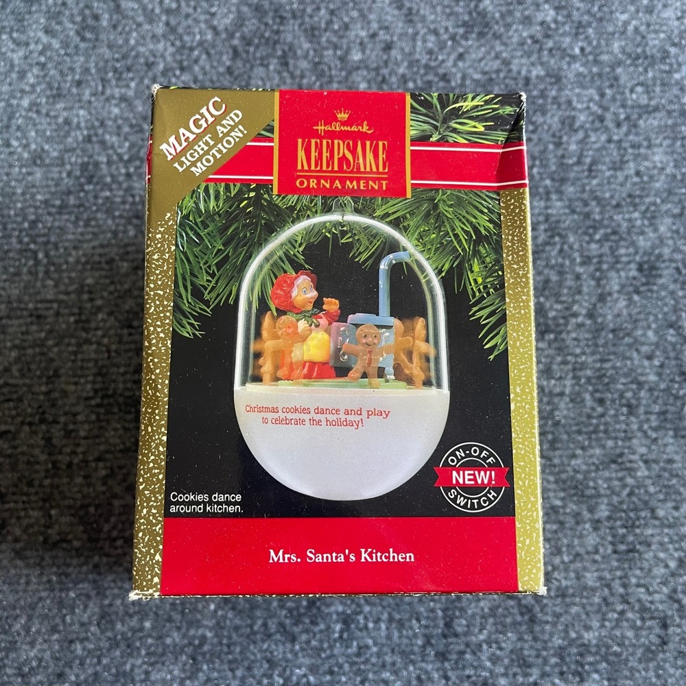 Vintage 1990 Hallmark Keepsake Magic Mrs Santa Kitchen Light Motion Ornament